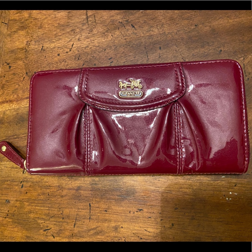 Coach Zip around accordion Madison wallet